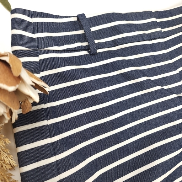 New Loft The Riviera Short Sz 4 Navy White Stripe Shorts - Picture 8 of 12